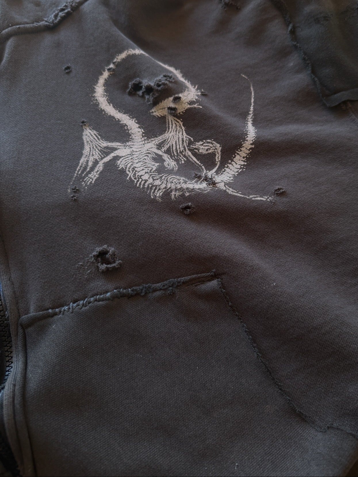 REPAIRED & CROPPED STAPLE ZIP HOODIE